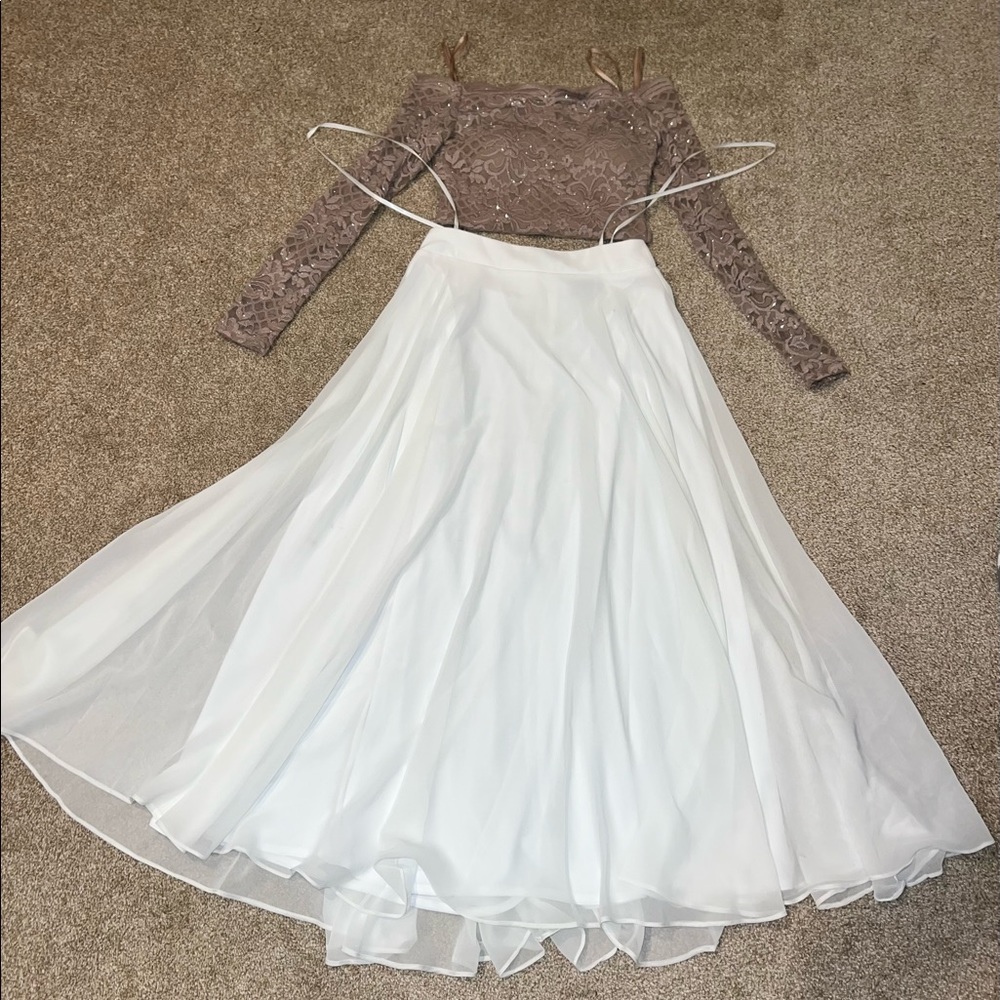 Junior 2-Piece Gown in Size 3